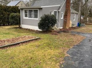 43 Goshen Rd, Waterford, CT 06385