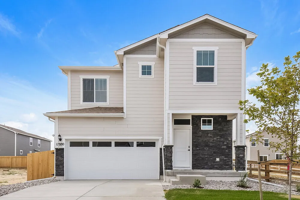 5 bed, 2.5 bath, 2200 sqft, $3,180 — Photo 1