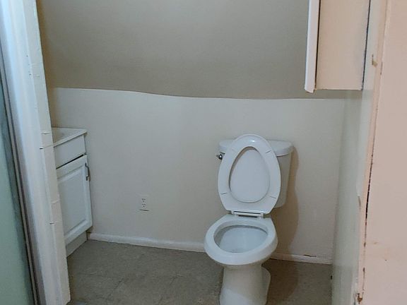 4th image of 10906 95th Ave #3B