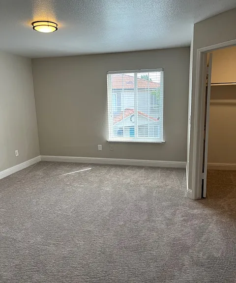 Ascent Townhome Apartments — Photo 60