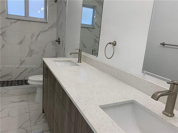 4th image of 344 NE 34th St