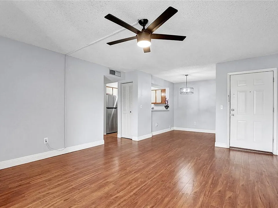 1229 SW 46th Ave #415