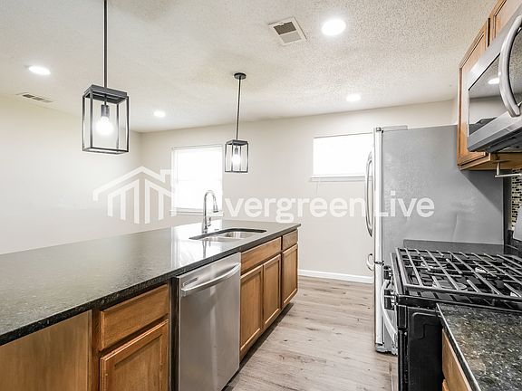 4th image of 3931 Mehalia Dr