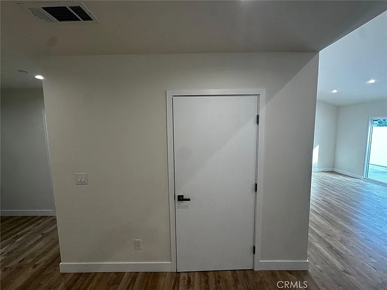 15950 Cohasset — Photo 13