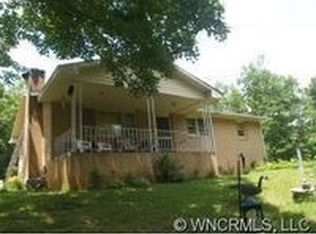 141 Southwind Hill Ln, Zirconia, NC 28790