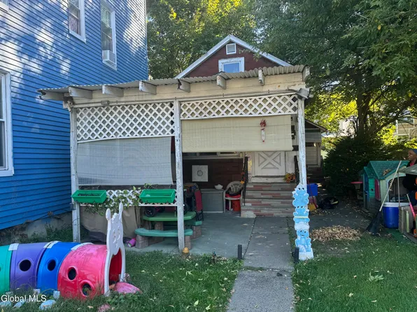3034 7th Avenue, Troy, NY 12180