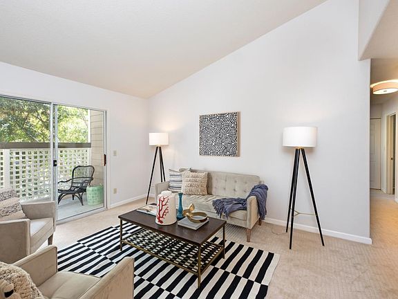 3rd image of 919 Lake Tahoe Ct