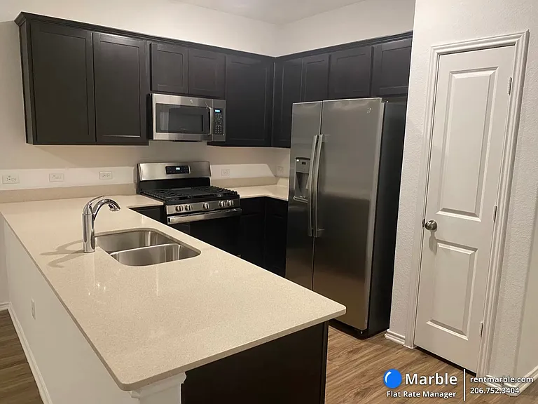 384 Geode Gln — Photo 2