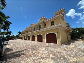 4910 SW 17th Pl, Cape Coral, FL