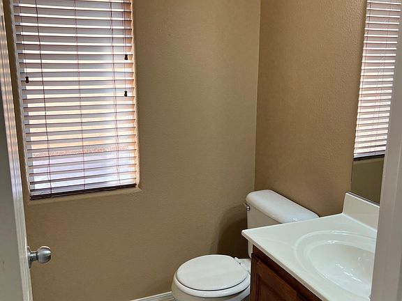 3rd image of 4328 Laguna Garden Ave