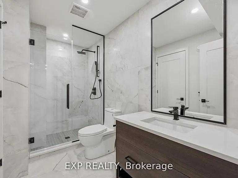 512 Roosevelt Ave #A2 — Photo 8