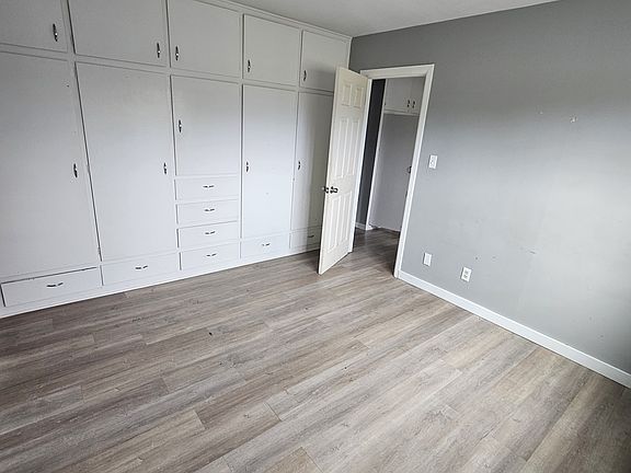 4th image of 530 28th St APT 4