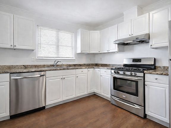4th image of 82A 5th Ave #1