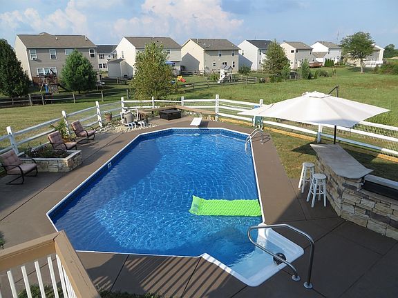 2nd image of 4920 Springwood Ct