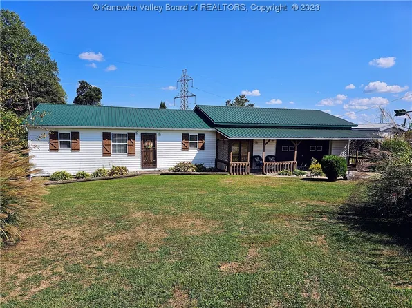 682 Chestnut Ridge Rd, Mount Alto, WV 25264