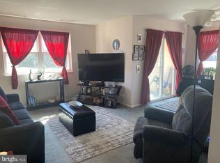 29 Florence Tollgate Pl, Florence, NJ 08518