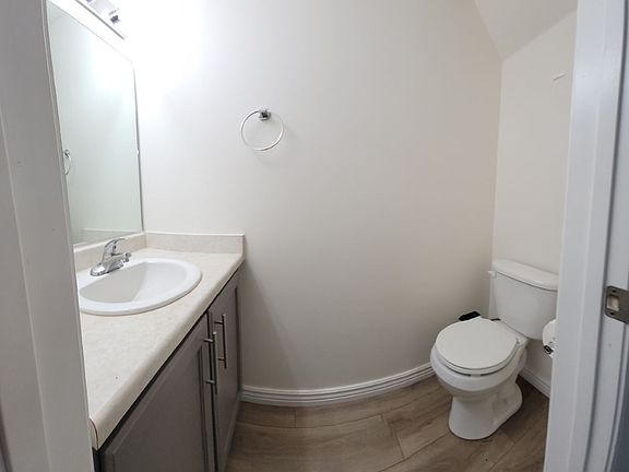 4th image of 632 Vallinda Ln
