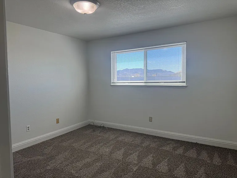 1841 E Long St #7 — Photo 13