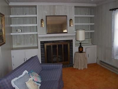 4th image of 709 Mary St