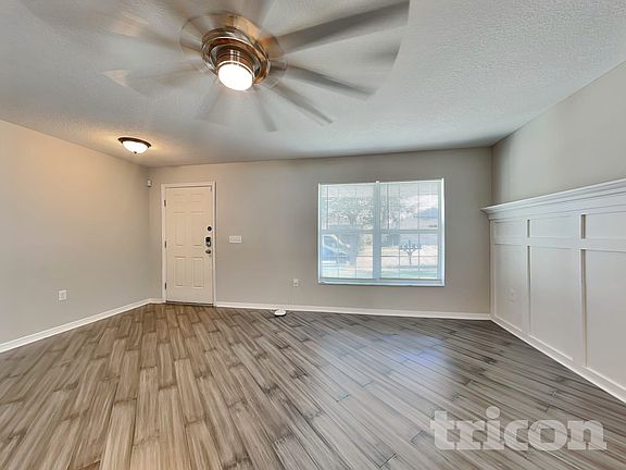 3rd image of 15407 Winter Breeze Ln
