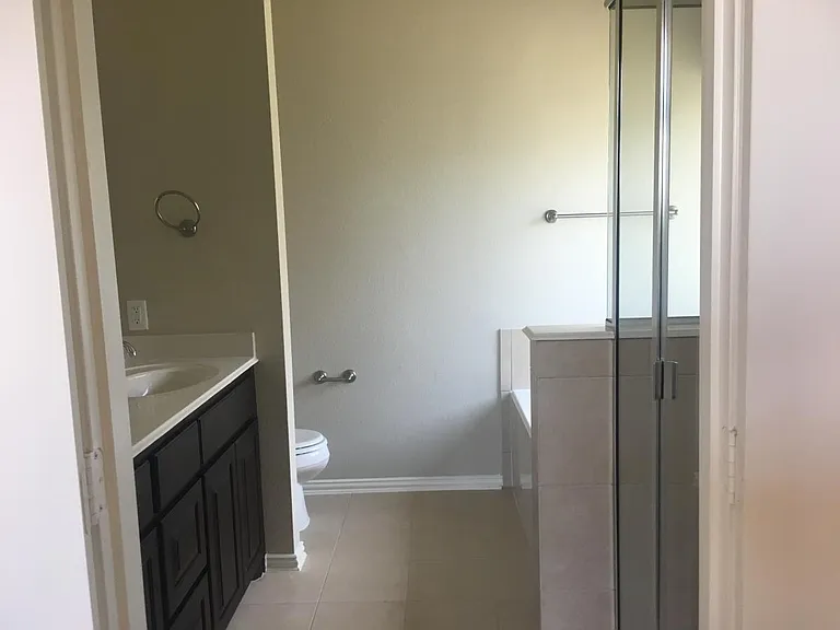 305 Santo Dr — Photo 6
