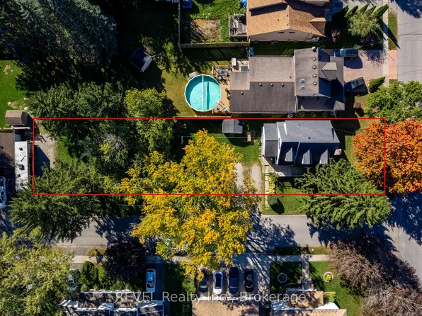 7044 Leeming St, Niagara Falls, ON L2G 1L3