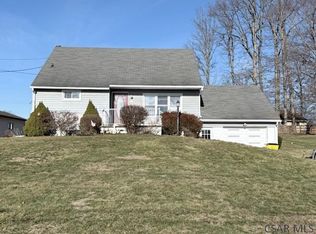 140 Sunset Dr, Davidsville, PA 15928