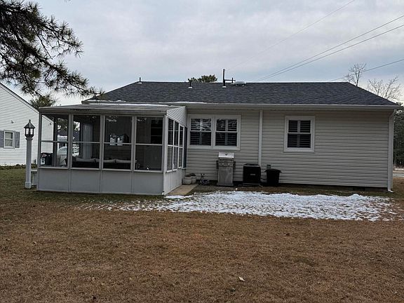 5th image of 34 Whitmore Dr