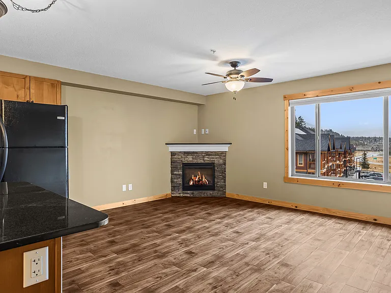 300 Palliser Ln #323 — Photo 6