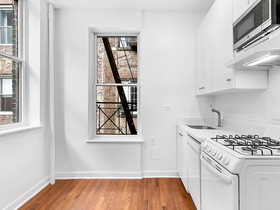 1st image of 51 Bank St APT 12