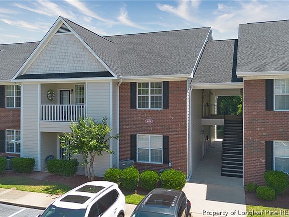 3rd image of 645 Brandermill Rd Unit 101