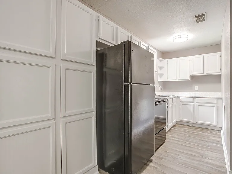 Foxfire Apartments — Photo 11