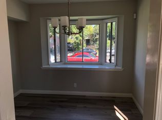 418 E 104th St, Los Angeles, CA 90003