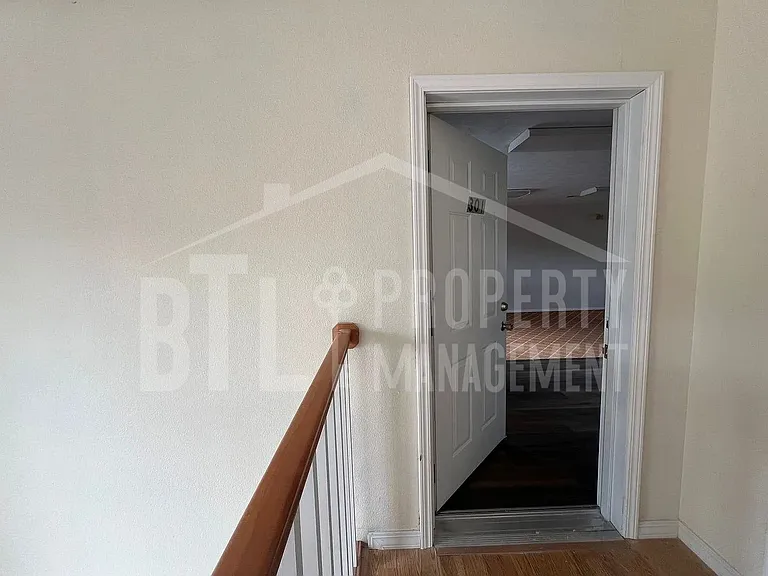 27 Notch Shopping Ln — Photo 7