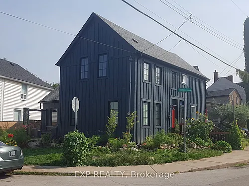 446 Macnab St N Photo 1