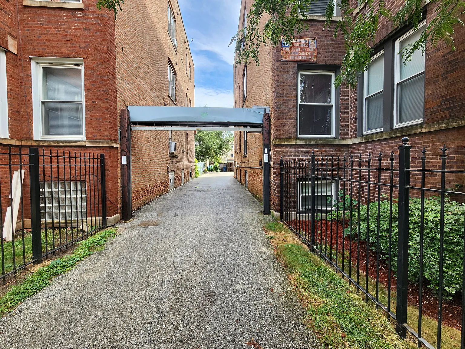 1 bed, 1100 sqft, $1,550 — Photo 2