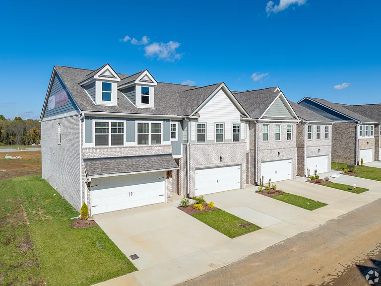 Kindrey Townhomes — Photo 4