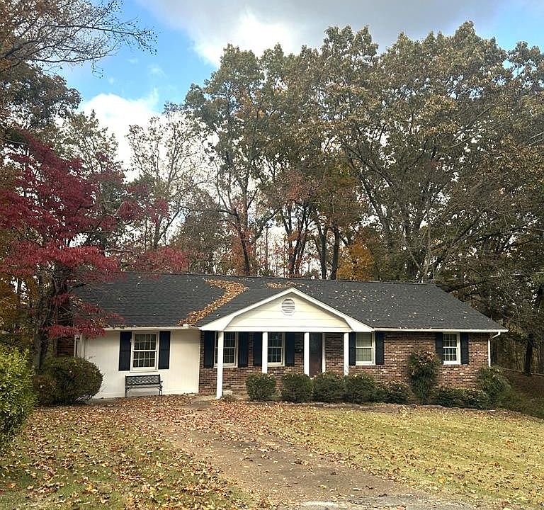 1st image of 315 Highwood Cir