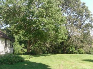 32 Central Ave, Niantic, CT 06357