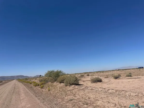 El Ensueno Rd SE, Deming, NM 88030