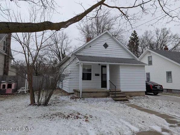 607 E Elm St, Wauseon, OH 43567