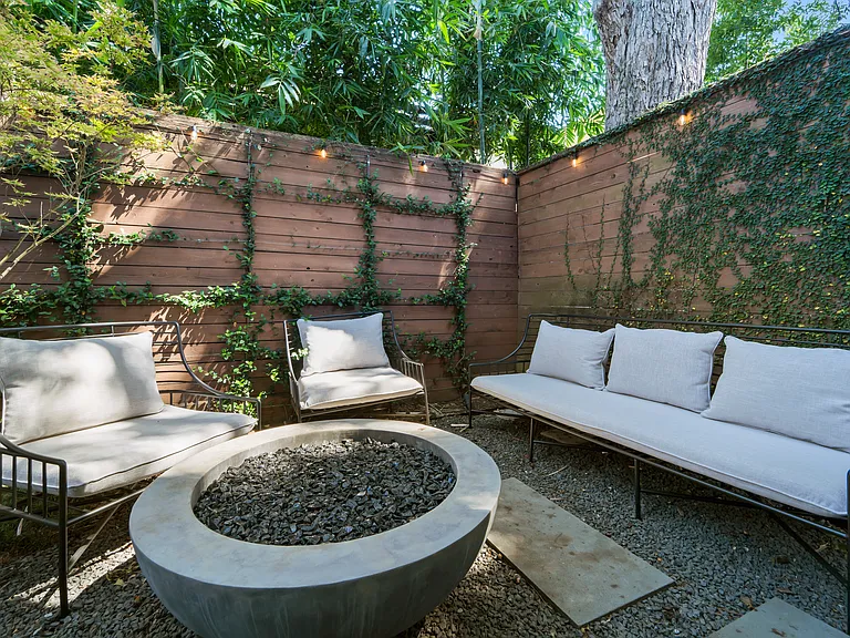 1517 Driscoll St — Photo 12