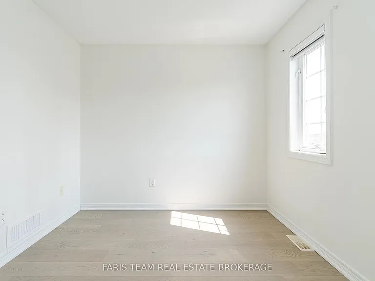 2 Vanessa Dr — Photo 28