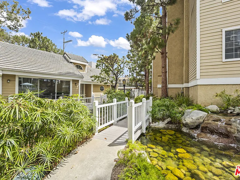 8500 Falmouth Ave #2104 — Photo 13