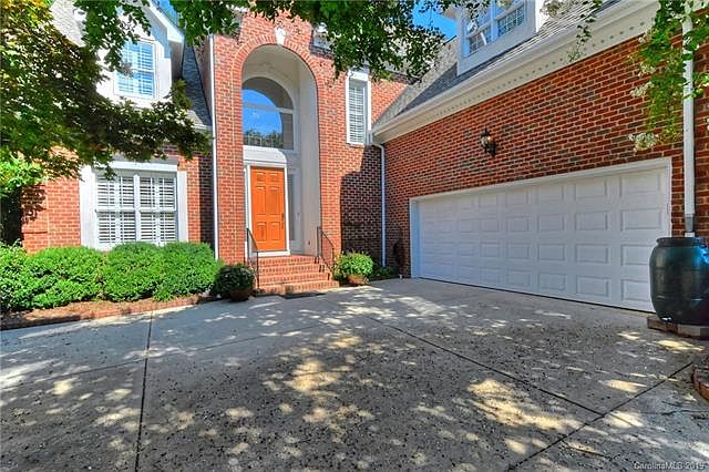 1st image of 5638 Fairway View Dr