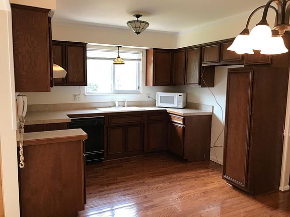 4th image of 45077 Claymore Dr