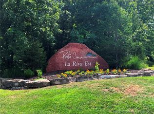 1649 Via Appia Dr, Sunrise Beach, MO 65079