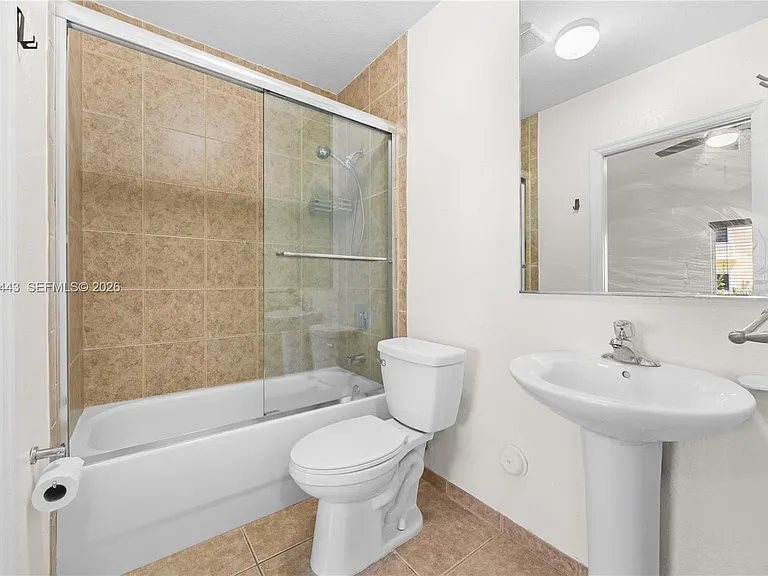 7362 NW 179th Ter #7362 — Photo 10