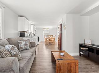 8 Commonwealth Ave #1, Salisbury, MA 01952