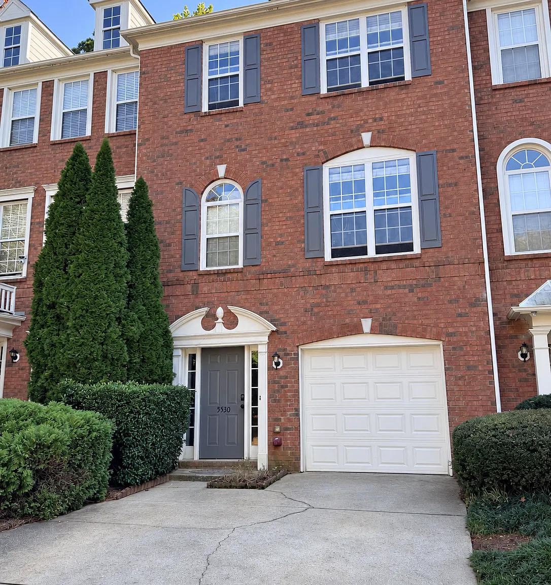 4 bed, 1878 sqft, $2,400 — Photo 1